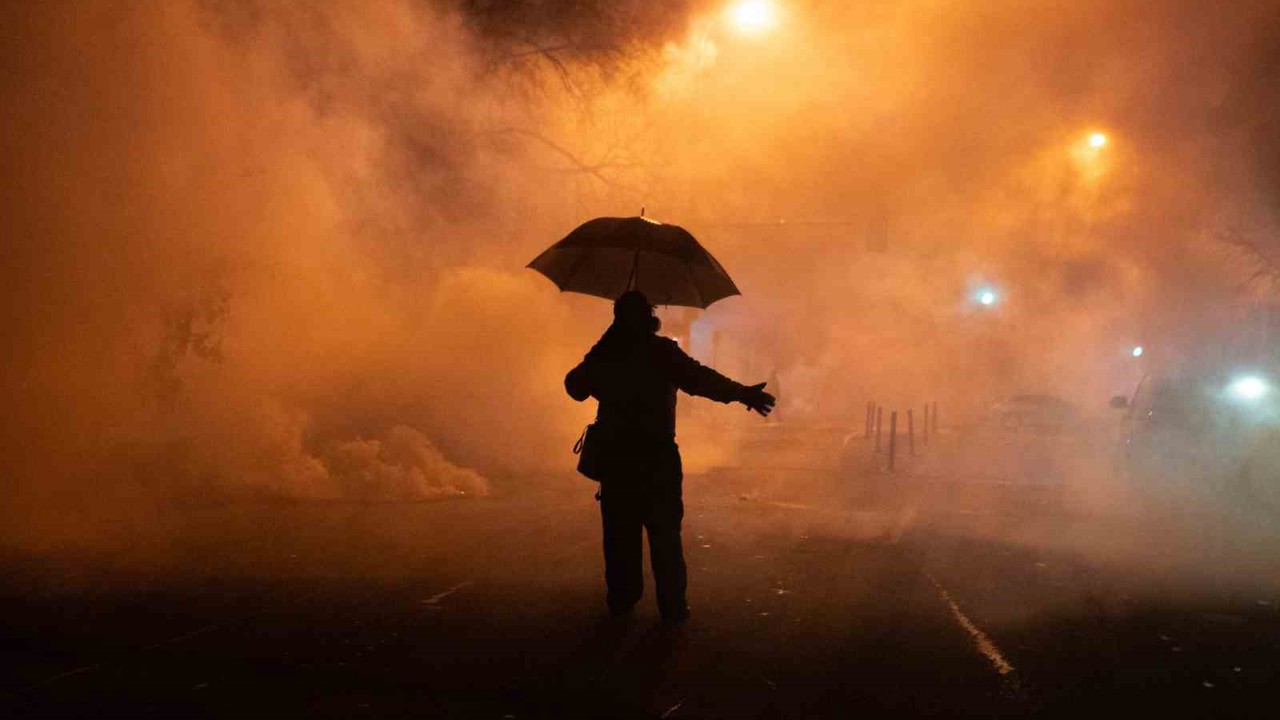 Trump, Minnesota’daki protestoları bastırmak için askeri güç kullanmakla tehdit etti
