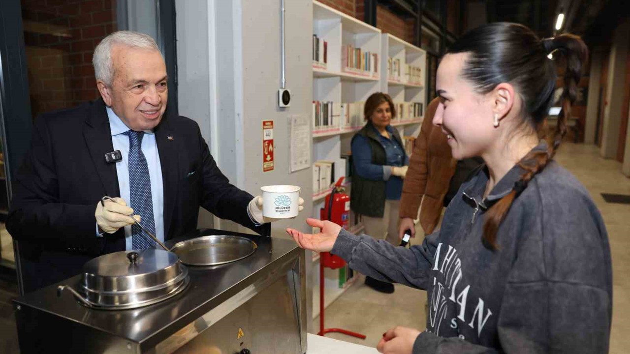 Başkan Şadi Özdemir’den finaller öncesi gençlere moral ziyareti
