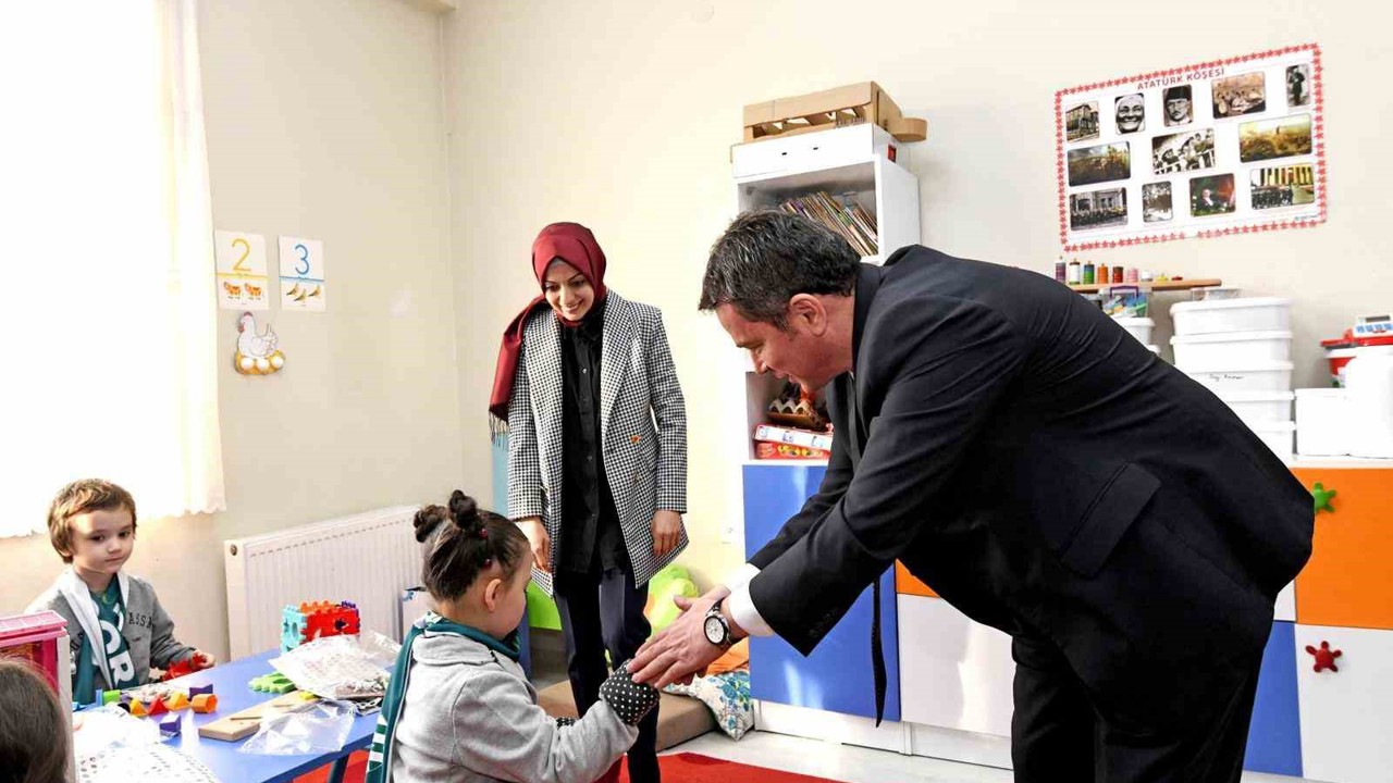 Başkan Aydın, özel Gereksinimli çocukların karne sevincini paylaştı
