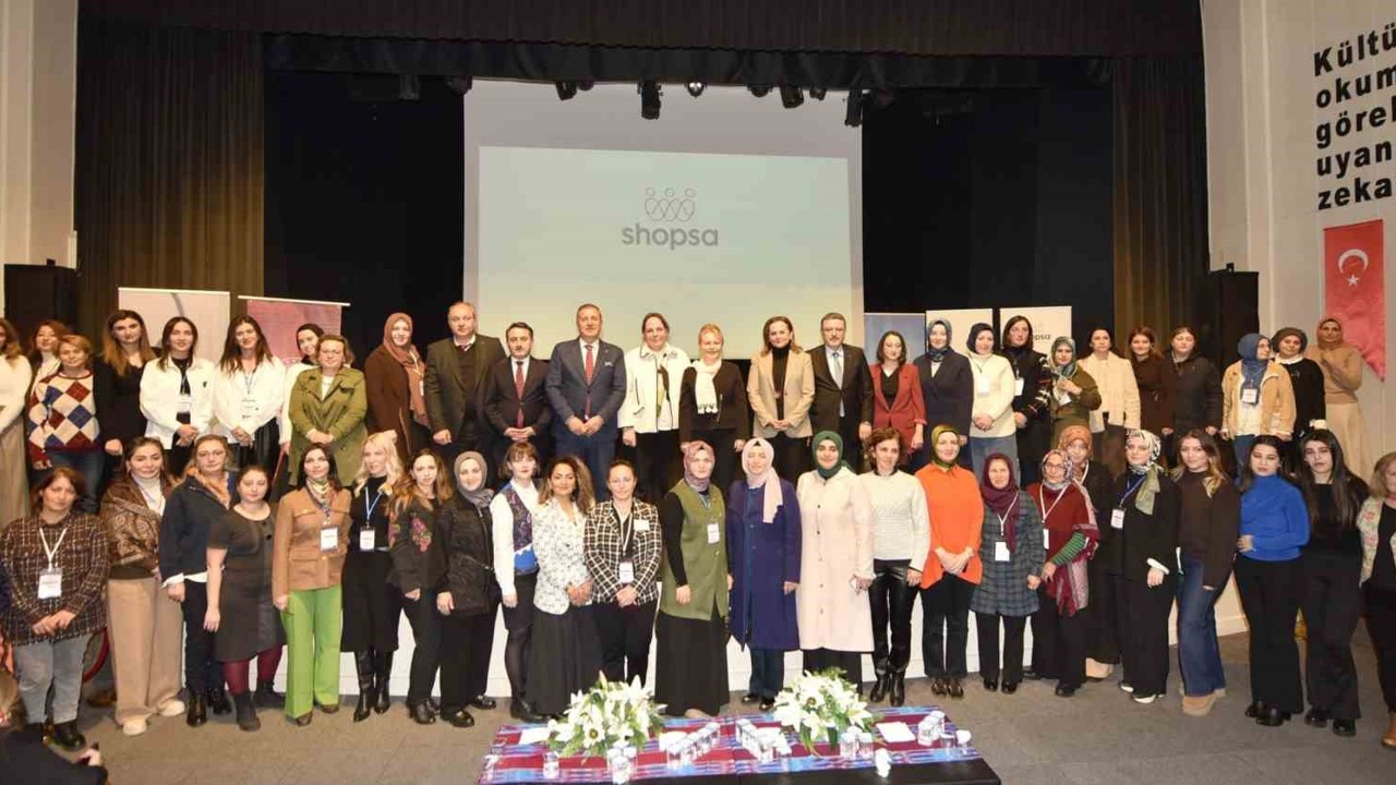 Trabzon’da kadın girişimcilere dijital pazarlama ve e-ticaret eğitimi verildi
