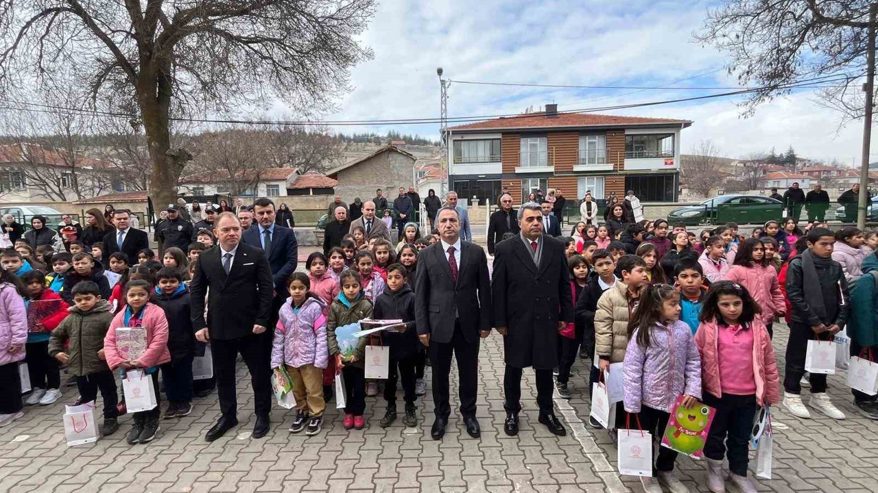 Kırşehir’de 45 bin 941 öğrenci karne heyecanı yaşadı
