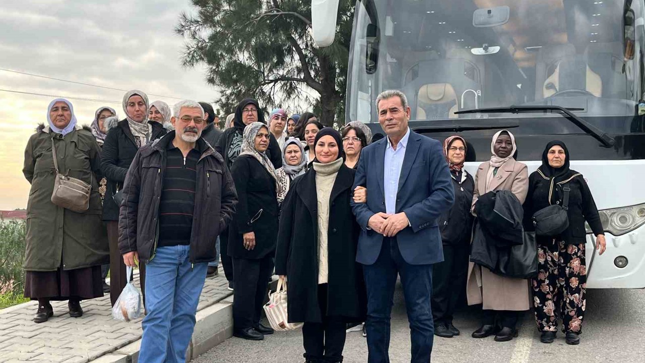 İzmir Büyükşehir’den Bayındırlı kadınlara festival sürprizi: 150 kadın festivale taşındı
