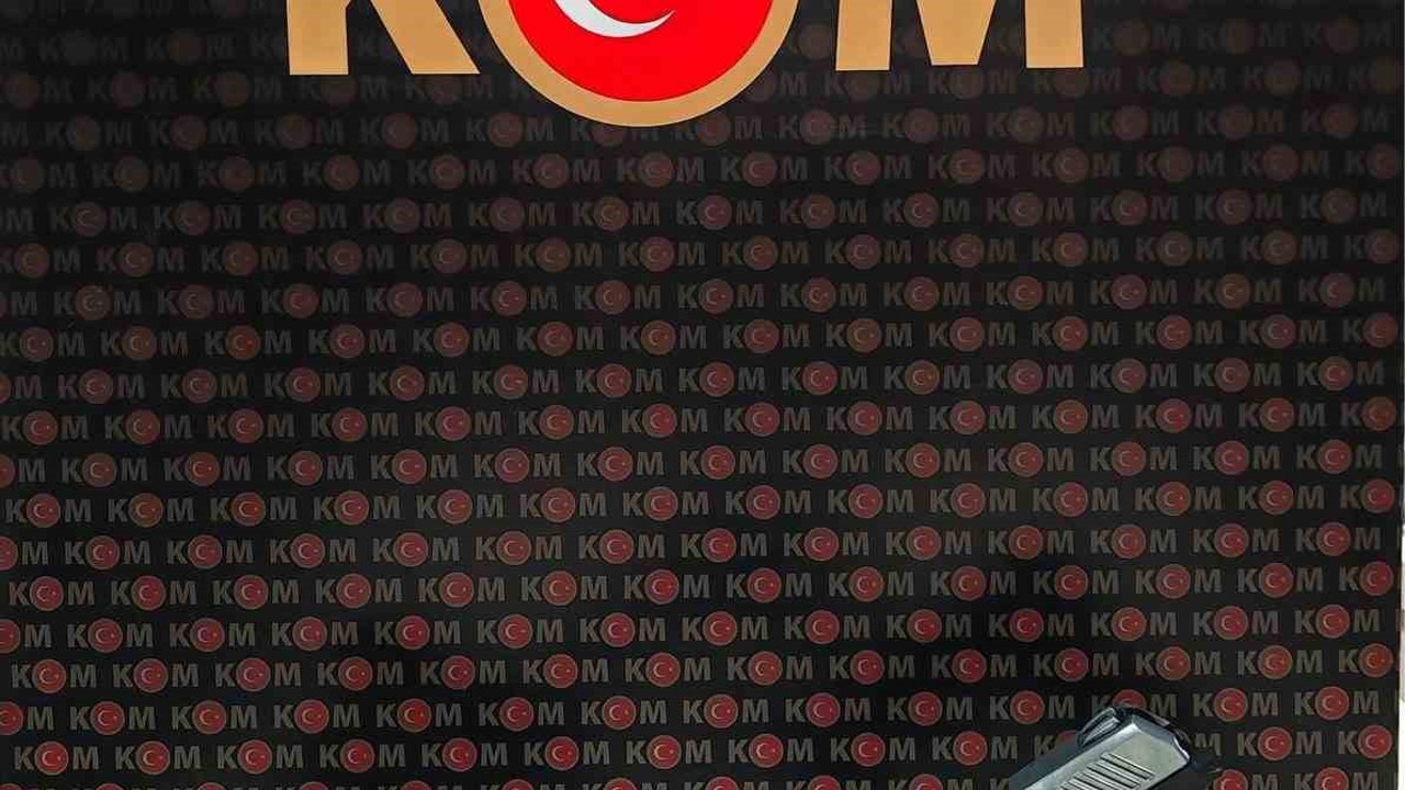 Sosyal medya paylaşımları silahlarını ele verdi
