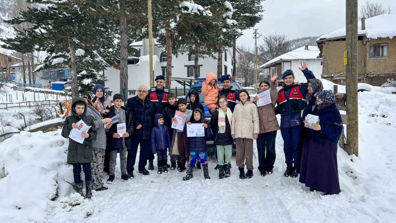 Karnelerini jandarma ekipleri ulaştırdı
