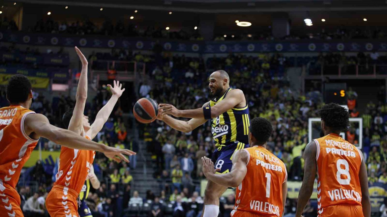 Euroleague: Fenerbahçe: 82 - Valencia Basket: 79
