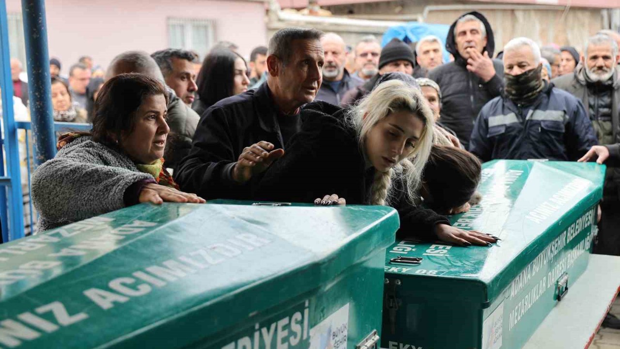 Babalarının öldürdüğü kardeşler yan yana toprağa verildi
