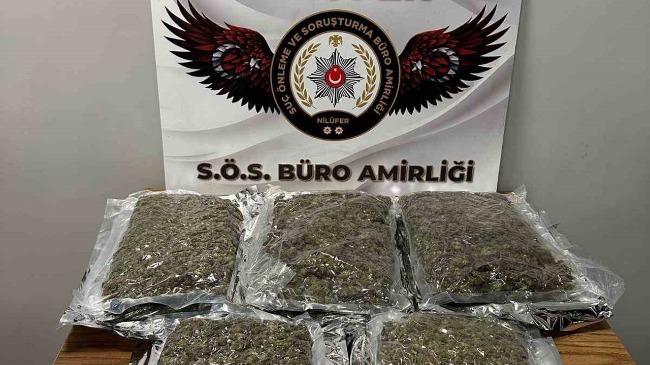 Bursa’da uyuşturucu operasyonu: 3 kilo 562 gram esrar ele geçirildi
