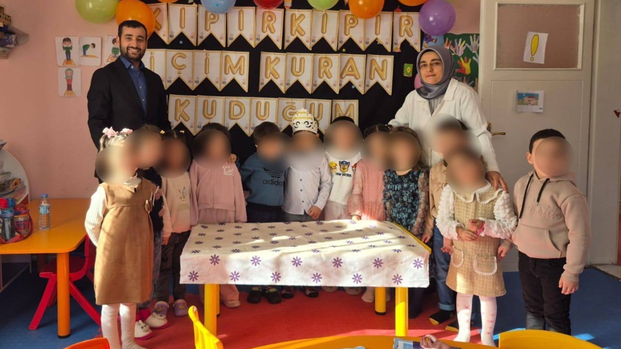 Mahmudiye’de minik öğrenciler için Kur’an-ı Kerim’e geçiş ve karne merasimi düzenlendi
