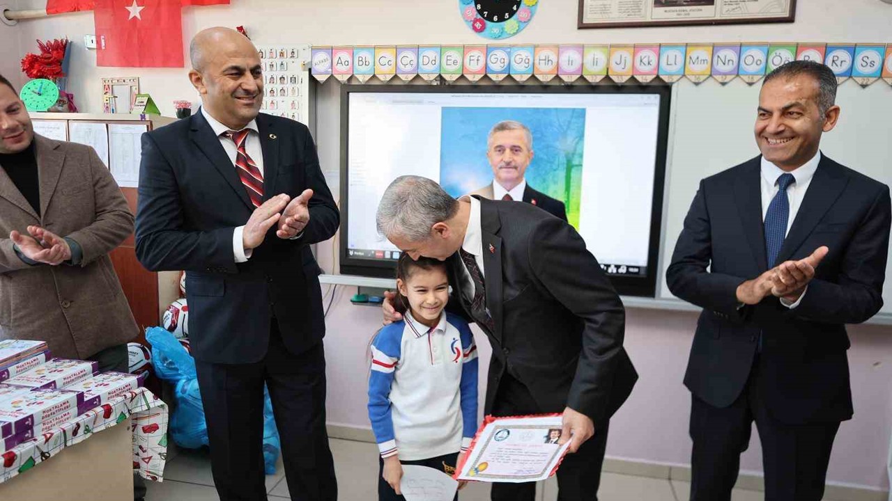 Şahinbey Belediyesi’nden öğrencilere sömestr tatilinde 1 milyondan fazla kitap
