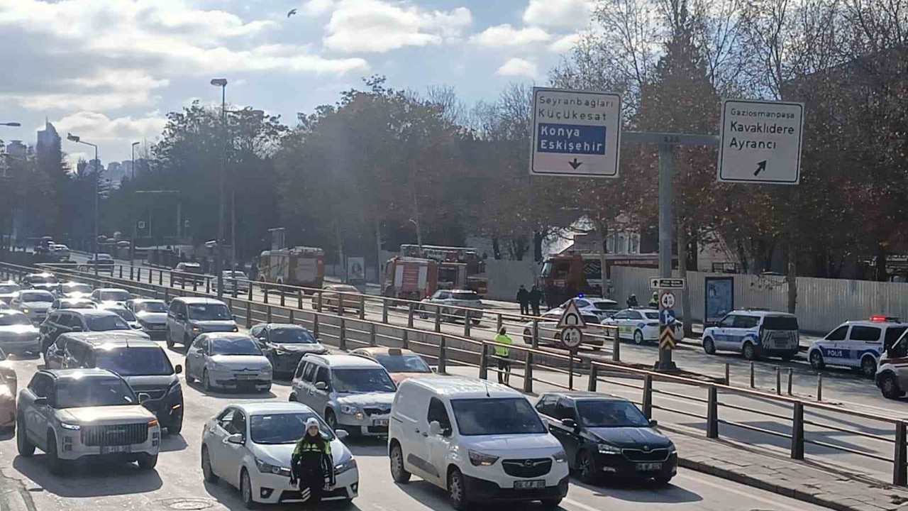 İçişleri Bakanlığı yerleşkesinde konteyner yangını
