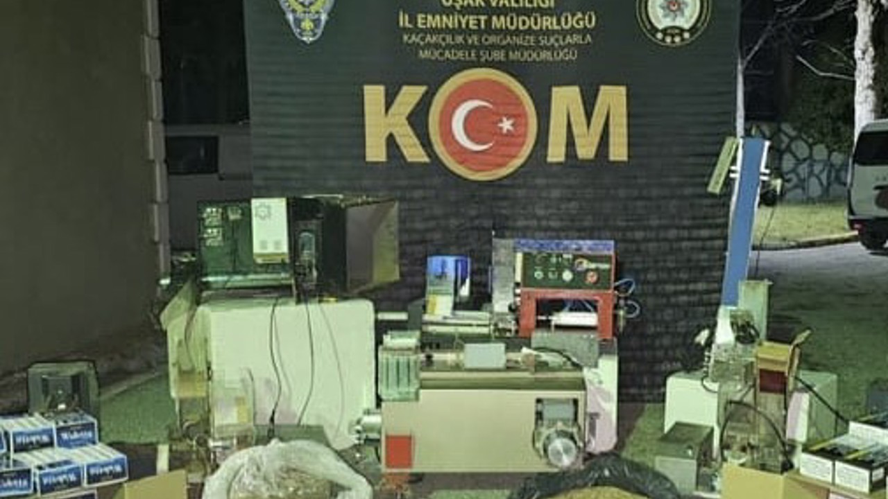 Uşak’ta çok sayıda kaçak makaron ve tütün ele geçirildi
