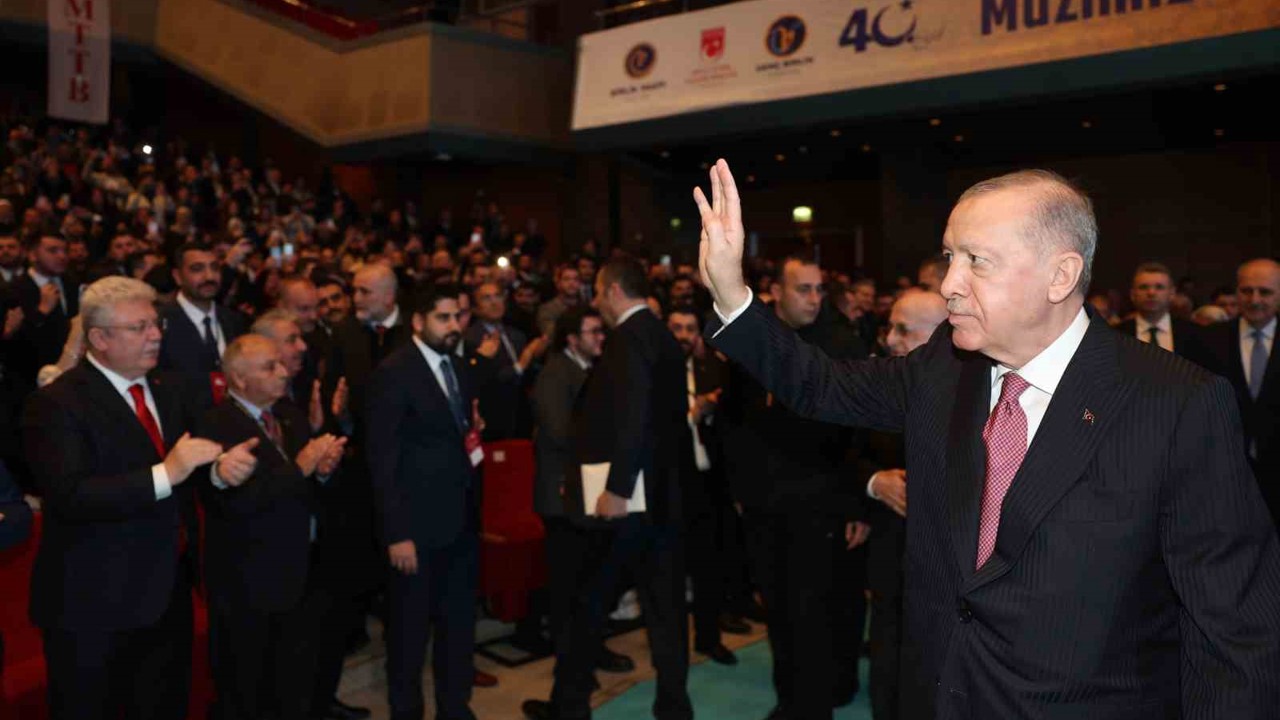 Cumhurbaşkanı Erdoğan: "Muhalefet bir avuç rant şebekesinin gündemine hapsoldu

