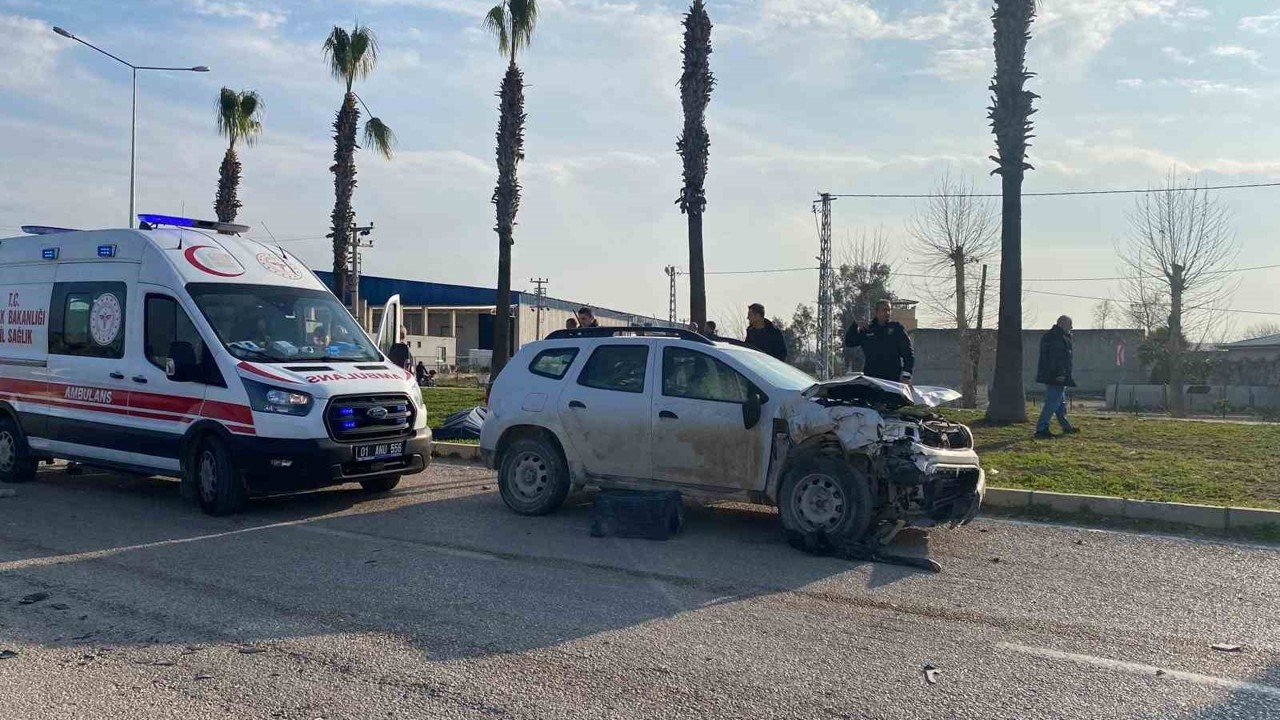 Otomobil ile üç tekerlekli motosiklet çarpıştı: 1 ölü
