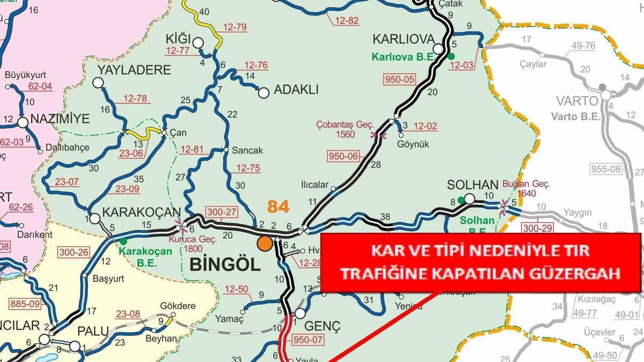 Bingöl’ün komşu 2 iline  tır  trafiği kapatıldı
