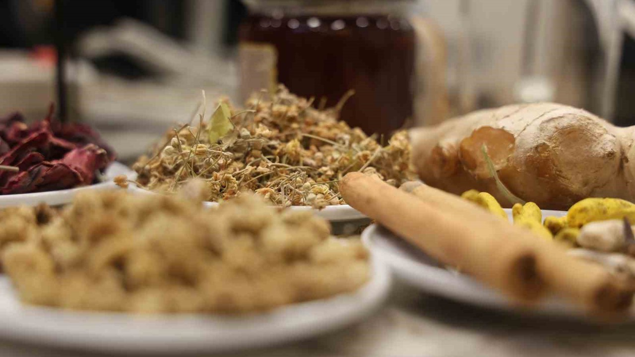 Bağışıklık sistemini güçlendiren doğal şifa kaynağı: Kış çayı
