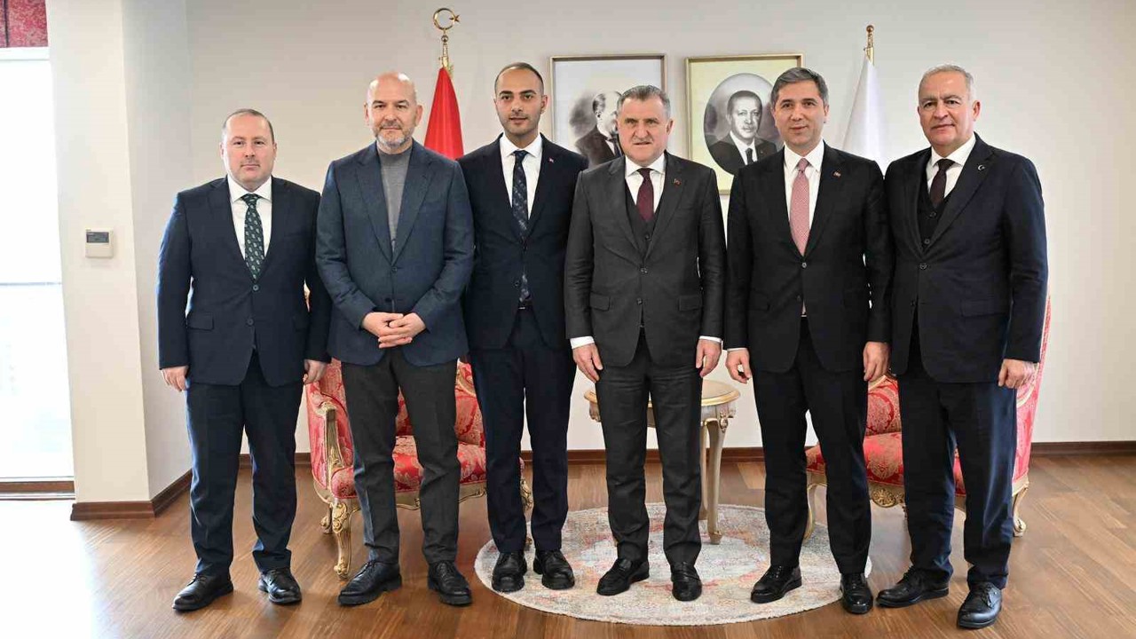 Gençlik ve Spor Bakanı Bak, Gaziosmanpaşa’da spor yatırımlarını yerinde inceledi
