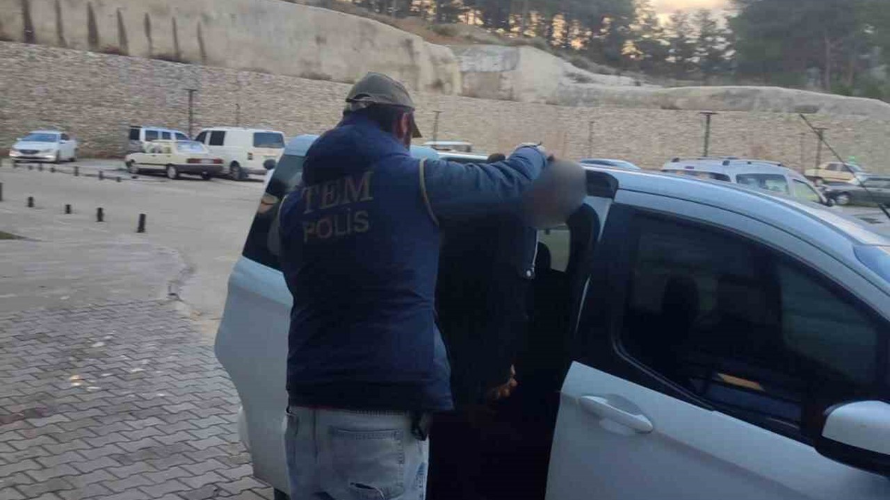 Kesinleşmiş hapis cezası bulunan FETÖ üyeleri yakalandı
