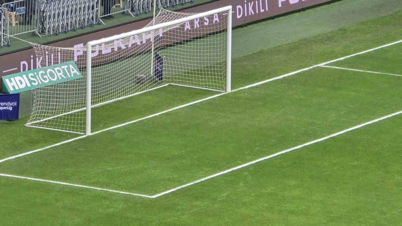 Kocaeli Stadyumu’nun zemini maça hazır
