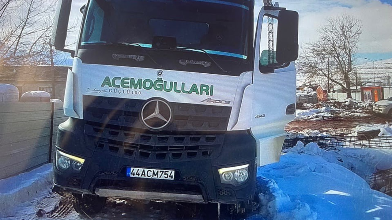Malatya’da beton mikserinin çarptığı yaya yaralandı
