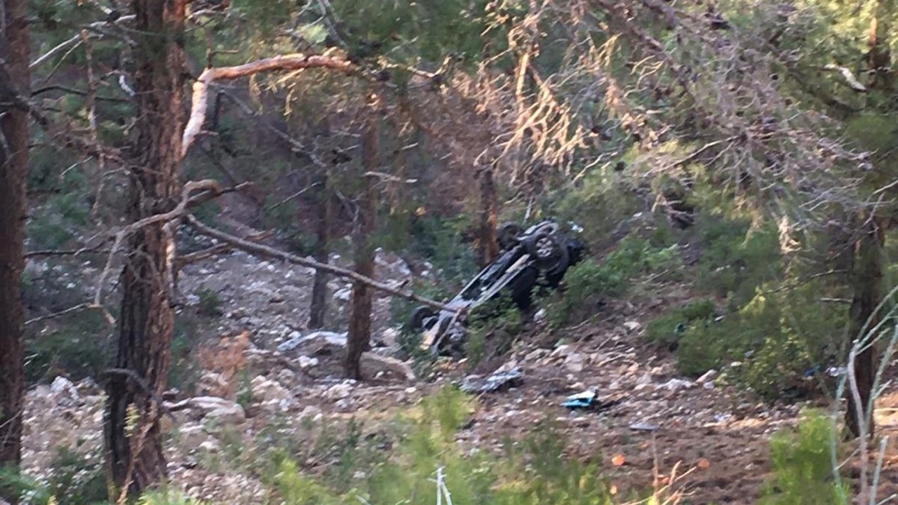 Otomobil uçuruma yuvarlandı, çocuk sürücü hayatını kaybetti
