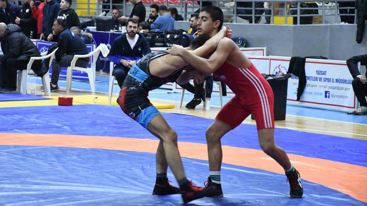 U17 Güreş Grup Müsabakaları, Yozgat’ta tamamlandı
