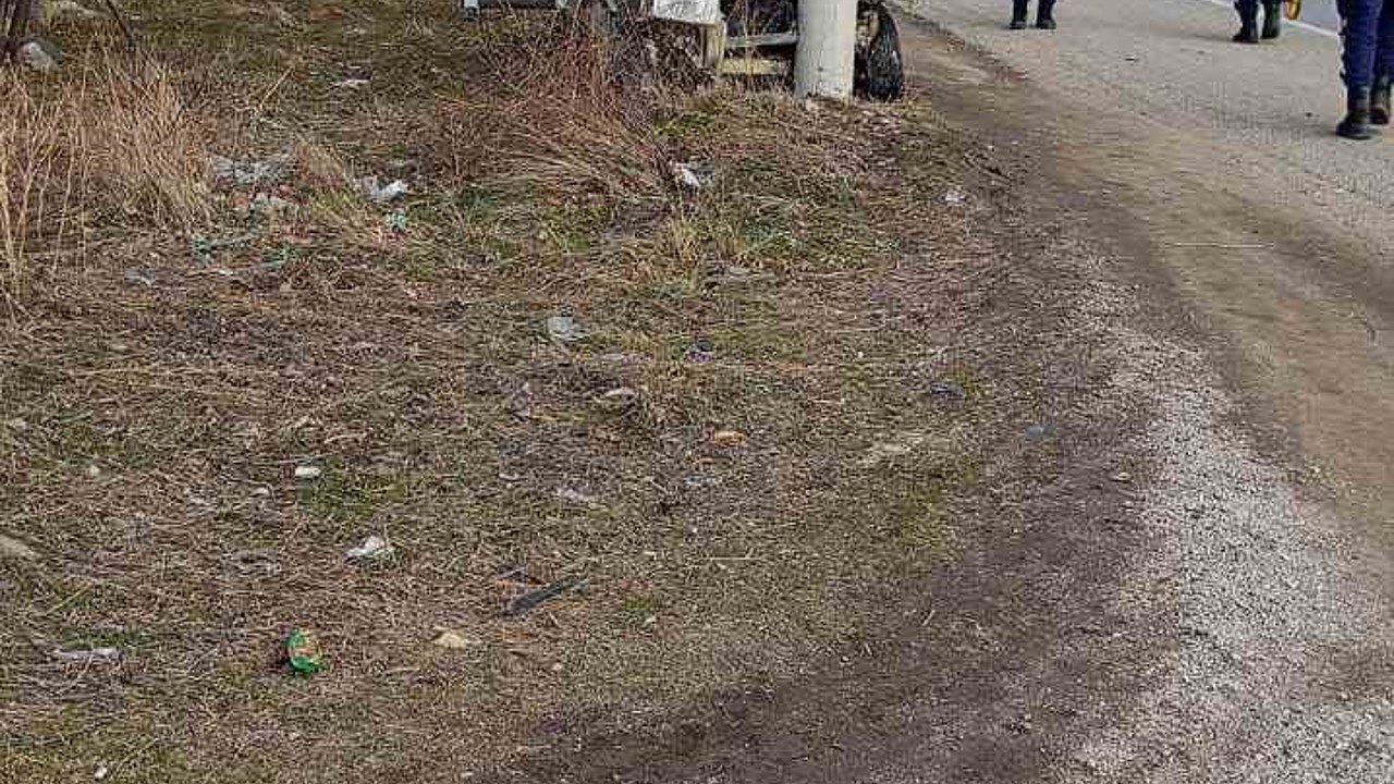 Otomobil mopedle çarpıştı: Anne hayatını kaybetti, oğlu ağır yaralandı
