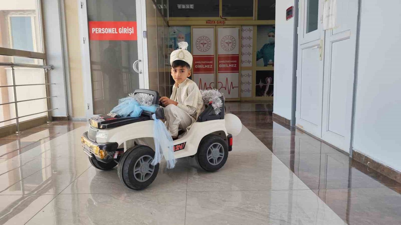 Kahta’da çocukların ameliyathaneye giden yolu oyunla başlıyor
