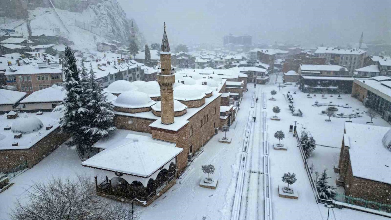 Tokat’ta masalsı kış manzarası
