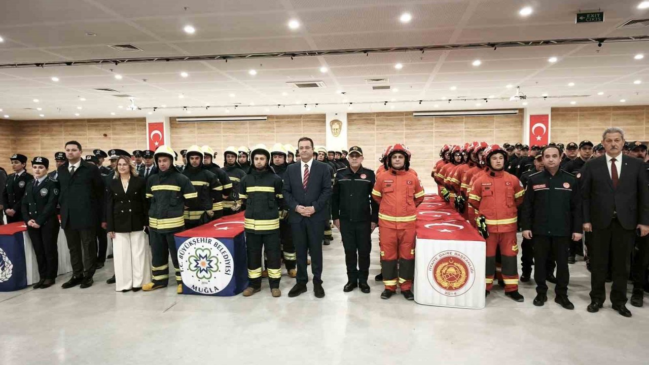Muğla Büyükşehir Belediyesi’nde 100 yeni memur için yemin töreni düzenlendi
