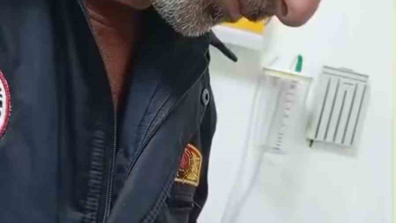 Sıkışan yüzük itfaiye ekiplerince çıkarıldı
