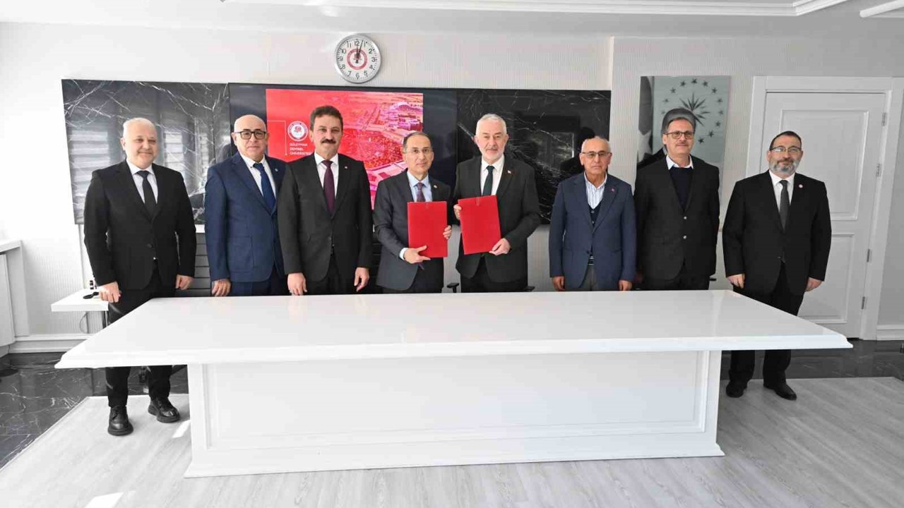 Isparta’da 105 yatak kapasiteli Yoğun Bakım Ünitesi inşaatı SDÜ’ye devredildi
