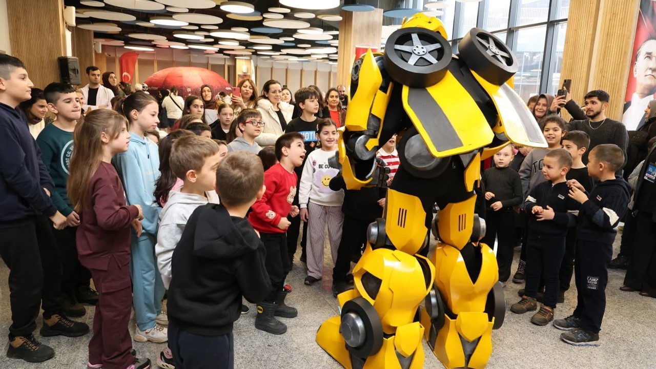 Osmangazi Belediyesi sömestr tatilinde çocukları bilimle buluşturdu
