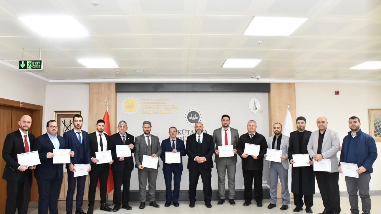 Kütahya’da din görevlilerine "Vaaz Becerilerini Geliştirme" konulu hizmet içi eğitim kursu
