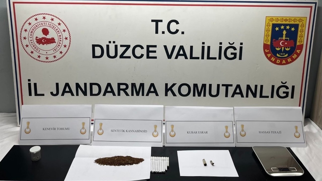 Jandarma ekipleri uyuşturucu ile mücadelesini sürdürüyor
