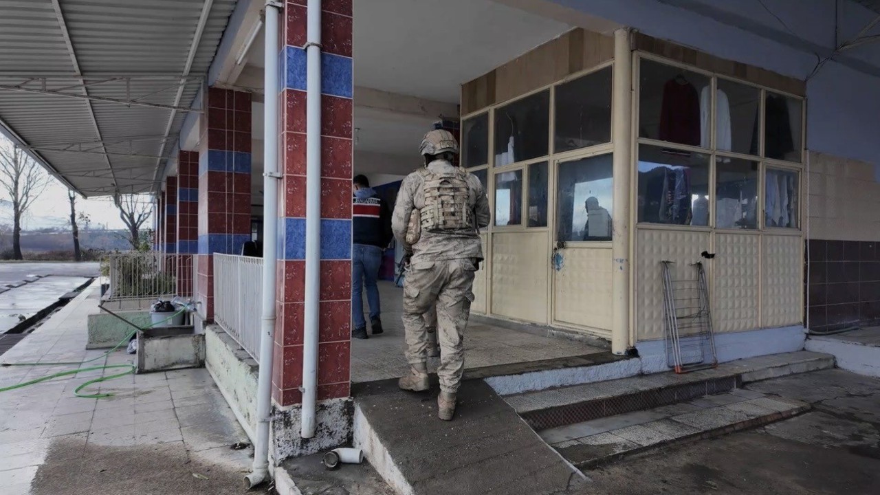 Osmaniye merkezli kaçakçılık operasyonunda 5 tutuklama
