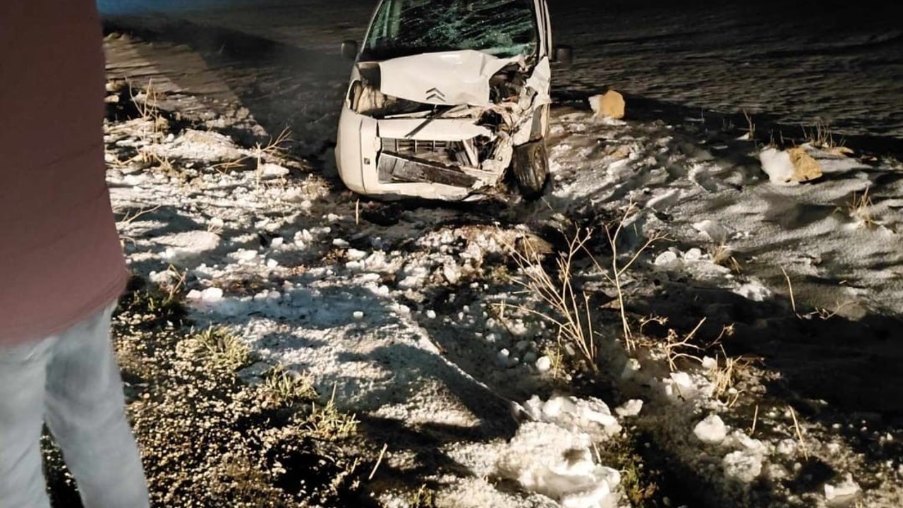 Diyarbakır’da 3 araçlı zincirleme kaza: 2 yaralı
