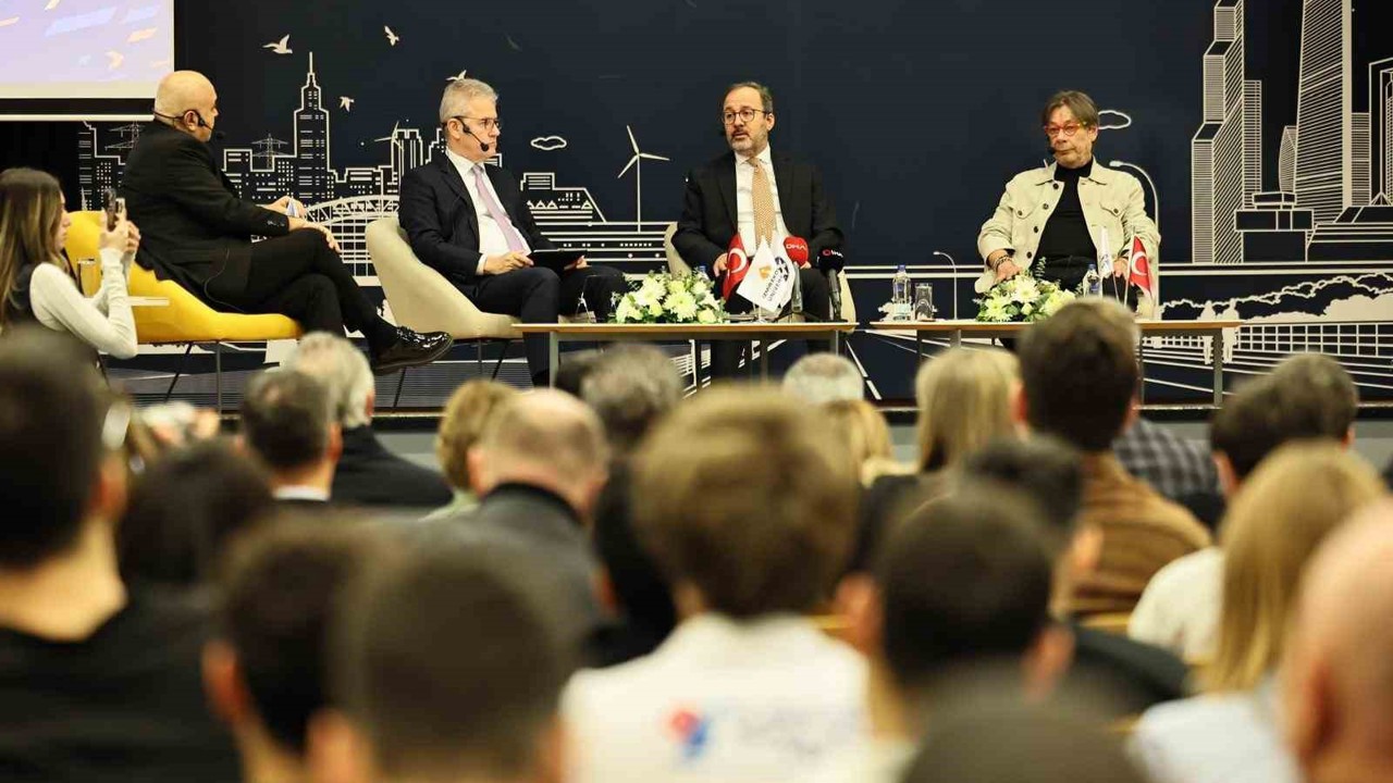 Kasapoğlu: "Türkiye’de çok güçlü bir spor tesisi alt yapısı var"
