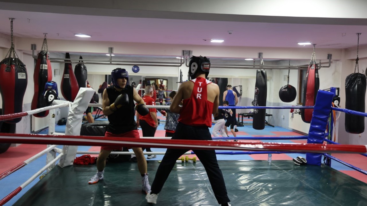 Kartepe’de çocuklar kışı sporla geçiriyor
