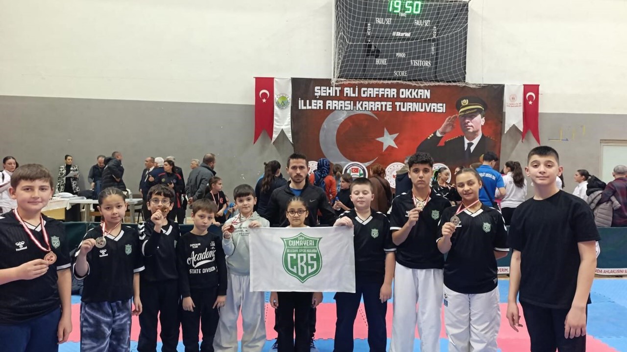 Turnuvadan madalya ile döndüler
