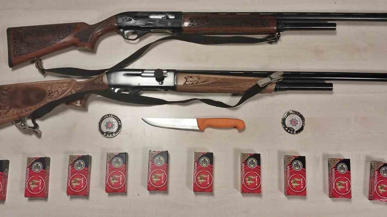 Polis bıçak taşıyan şahıslara 81 bin 510 TL para cezası kesti
