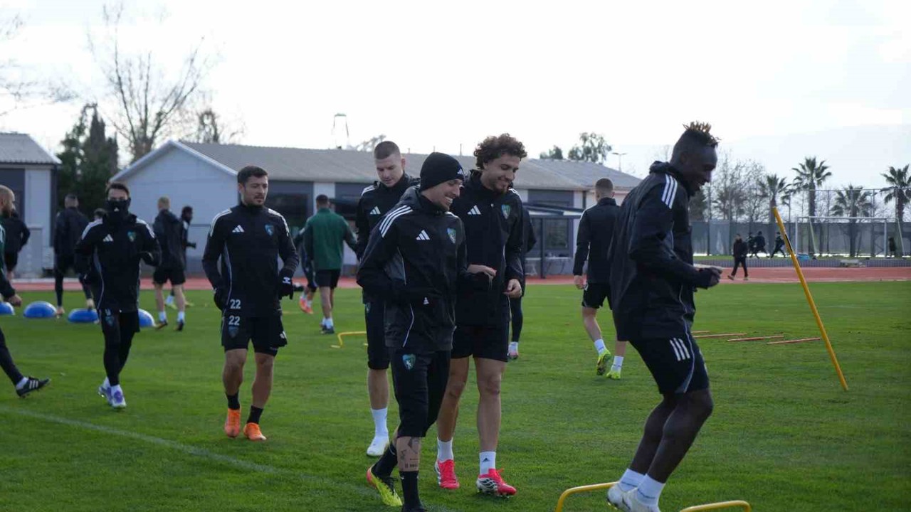 Kocaelispor, Samsunspor maçı hazırlıklarına başladı
