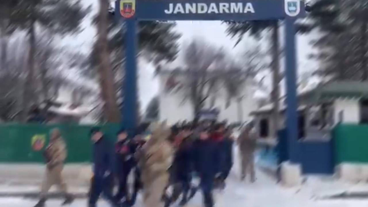 Kastamonu’da 9 farklı adrese uyuşturucu operasyonu: 8 gözaltı
