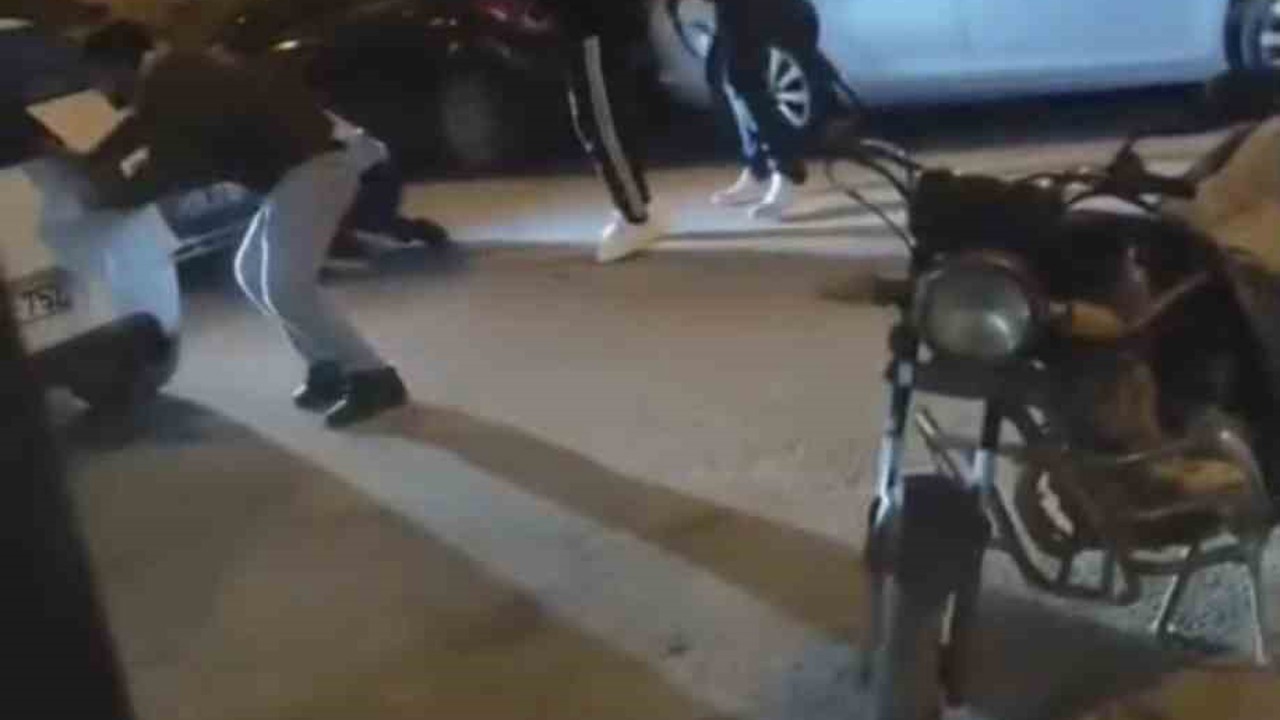 Mardin’de 3 kişinin yaralandığı silahlı kavga kamerada
