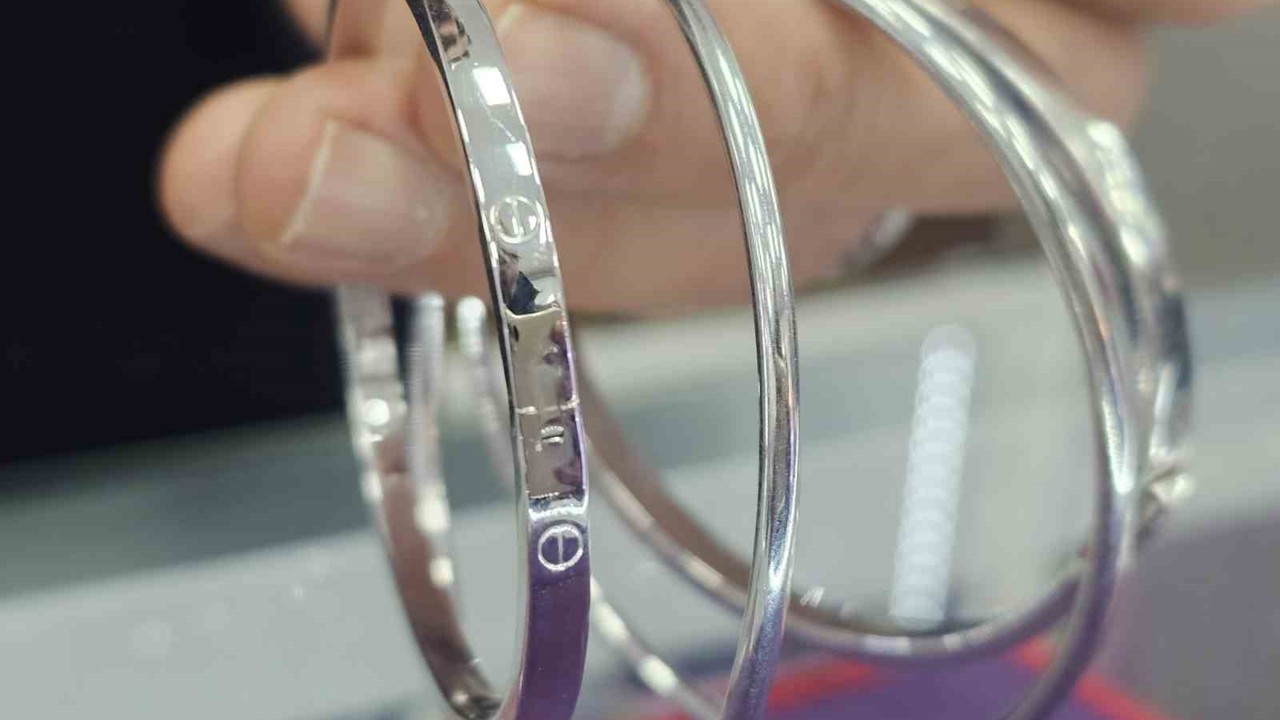 Fiyatlardaki artışlar, yatırım ve düğün takılarını değiştirdi: Altın bileziklerin yerini gümüş bilezikler alıyor
