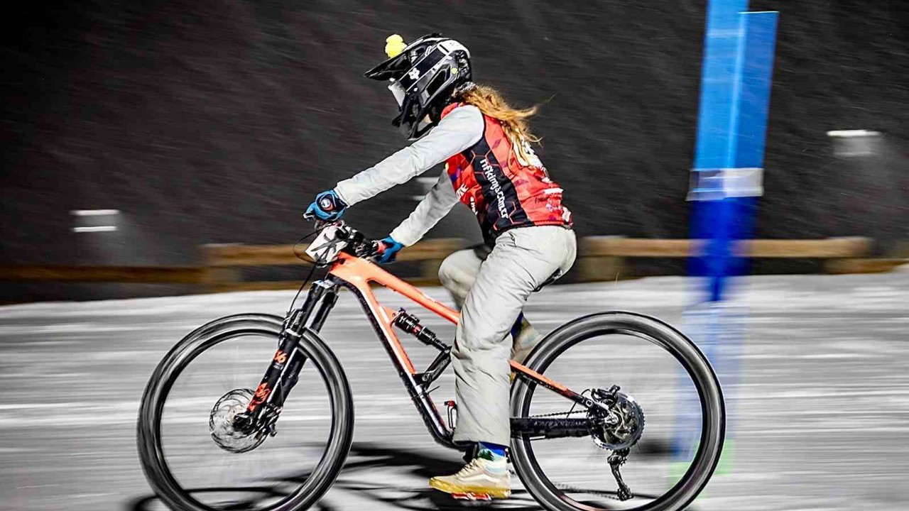 Denizlili sporcu Snow Bike Türkiye Şampiyonası’na damga vurdu
