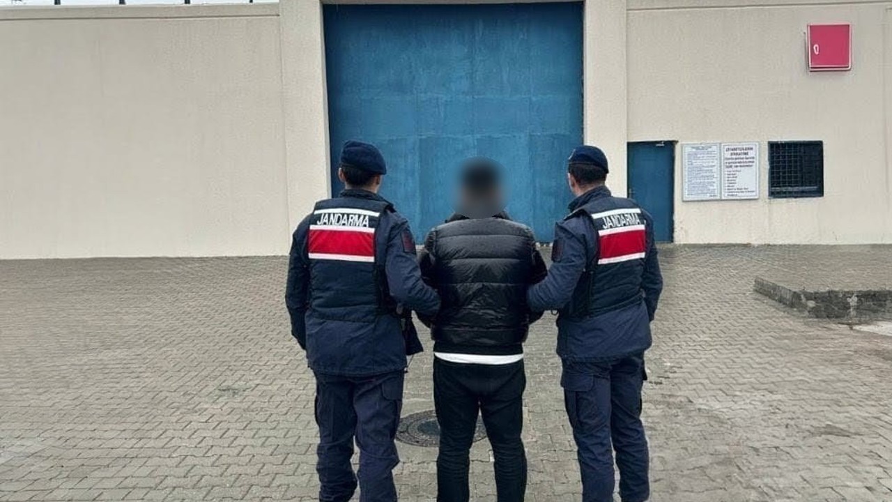 Jandarmadan aranan şahıslara operasyon: 11 tutuklama
