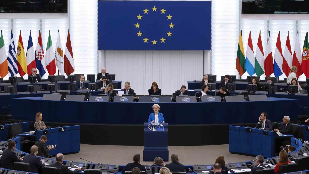 Von der Leyen: "Grönland’a yönelik büyük ölçekli bir Avrupa yatırım atağı olacak"
