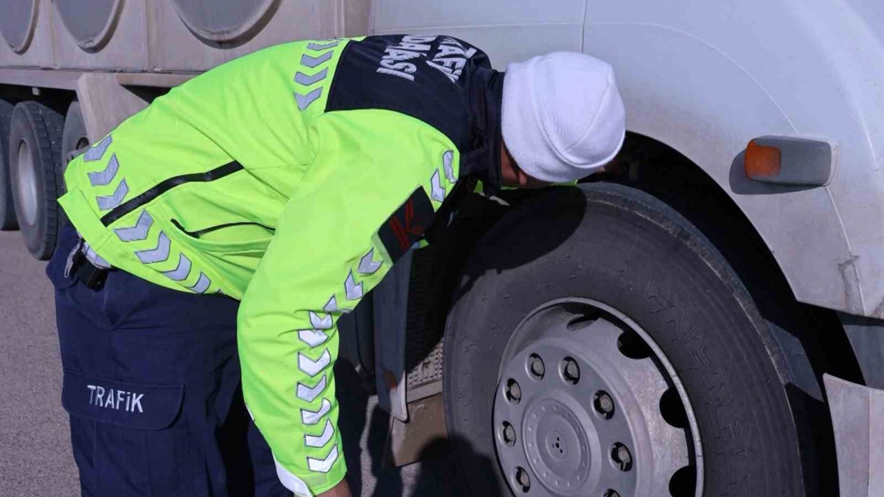 Aksaray’da kış lastiği denetimi
