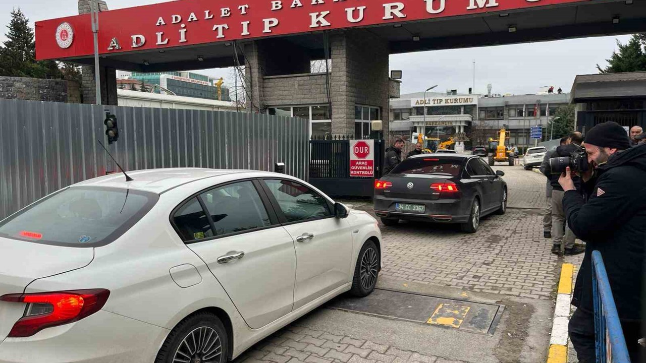 Rus yüzücünün ailesi DNA testi için Adli Tıp Kurumuna geldi
