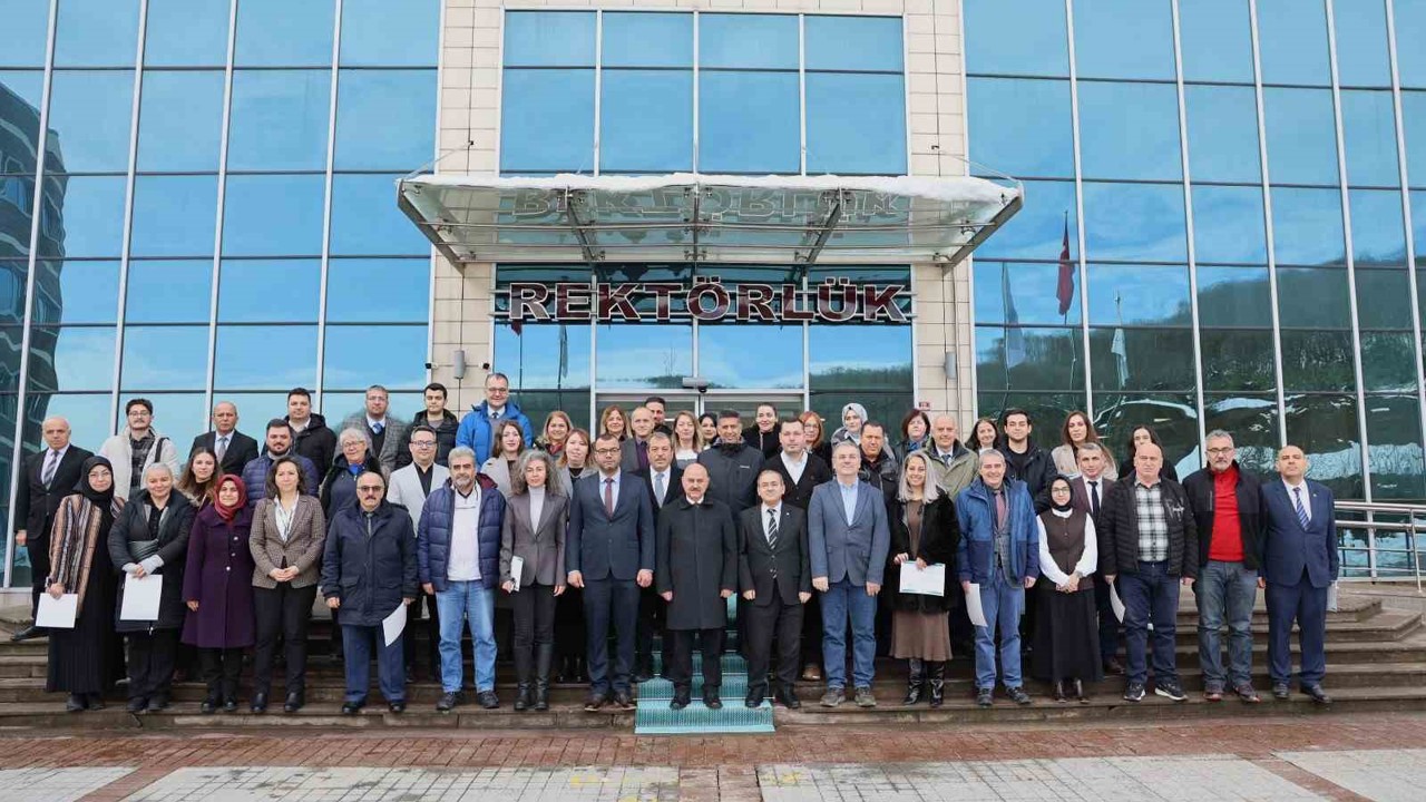 Rektör Sözbir’den teşekkür belgesi
